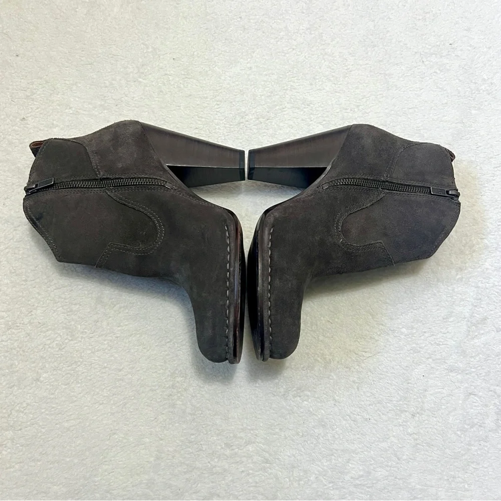 Frye Madeline Short Grey Suede Ankle Booties - Size 9.5